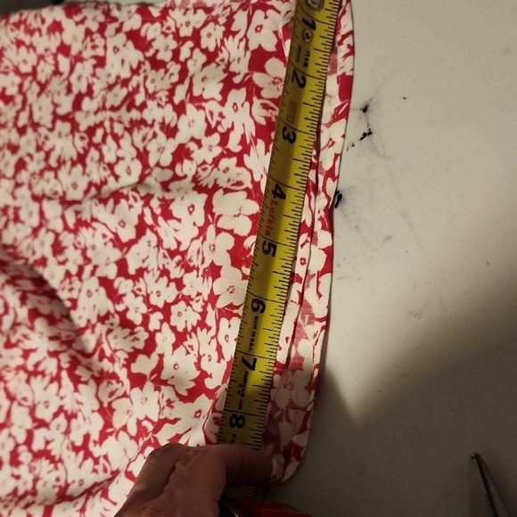 NWT Floral Cold Shoulder Top with Twist Detail - Picture 7 of 11